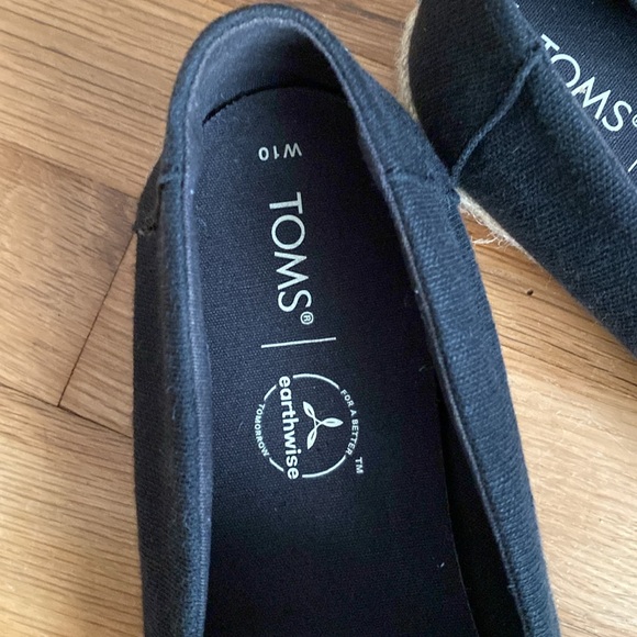 TOMS Black Espadrille Flats - Black - Size 10 - Picture 5 of 6